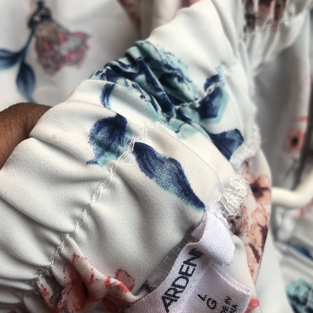 Floral blouse - Picture 3 of 3